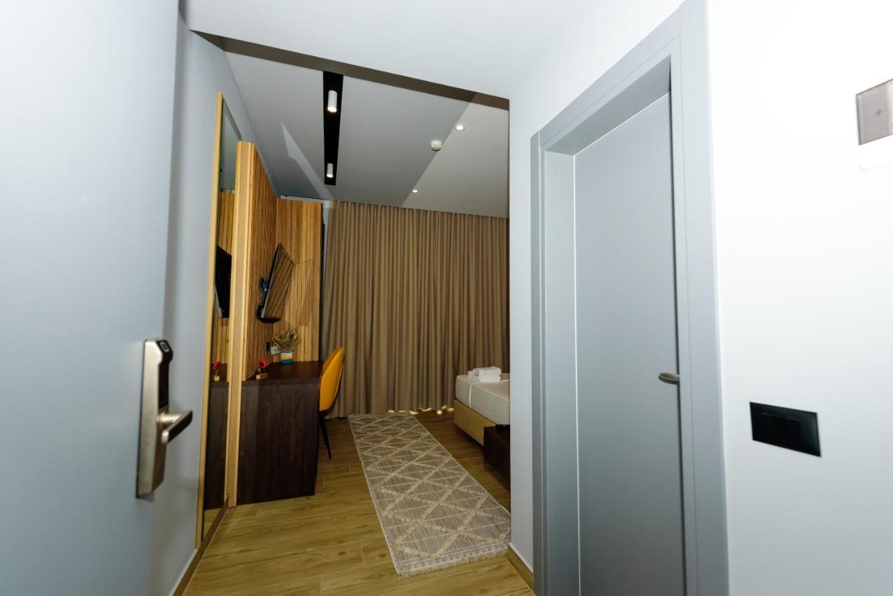 Kaan Hotel Radhima Kültér fotó