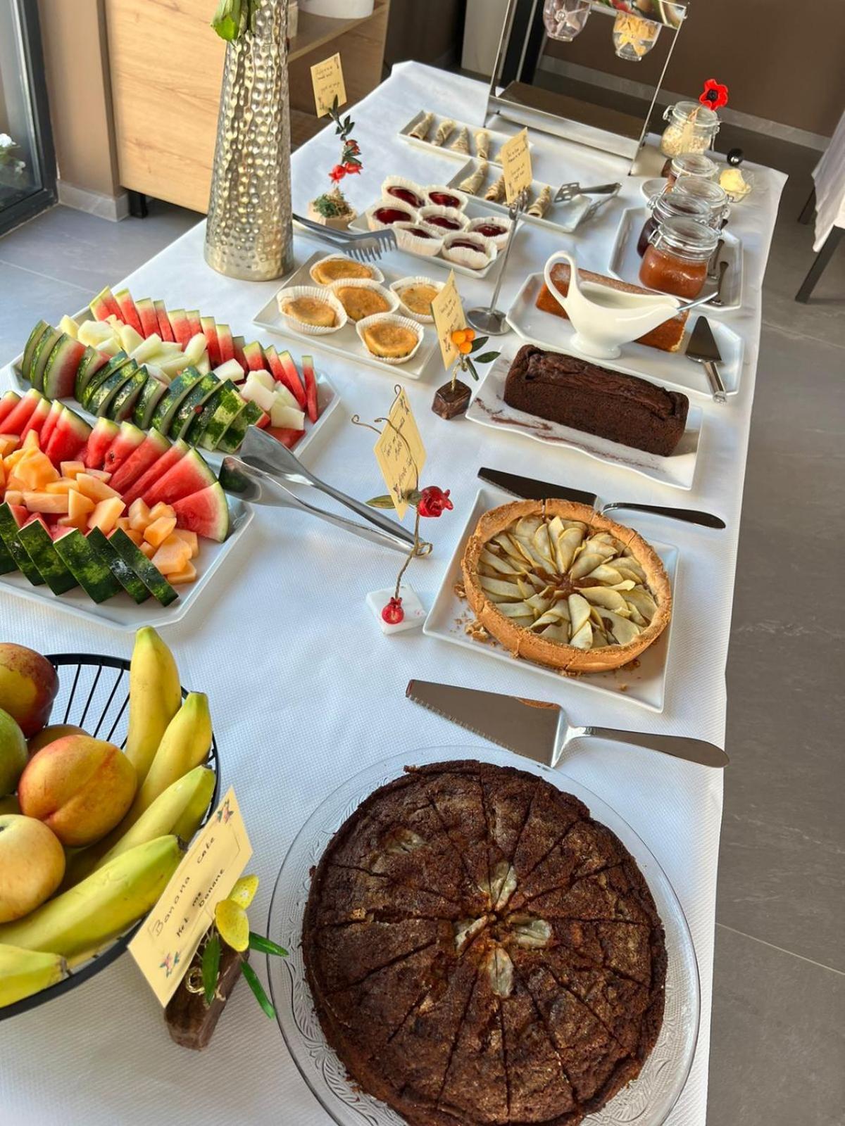 Kaan Hotel Radhima Kültér fotó