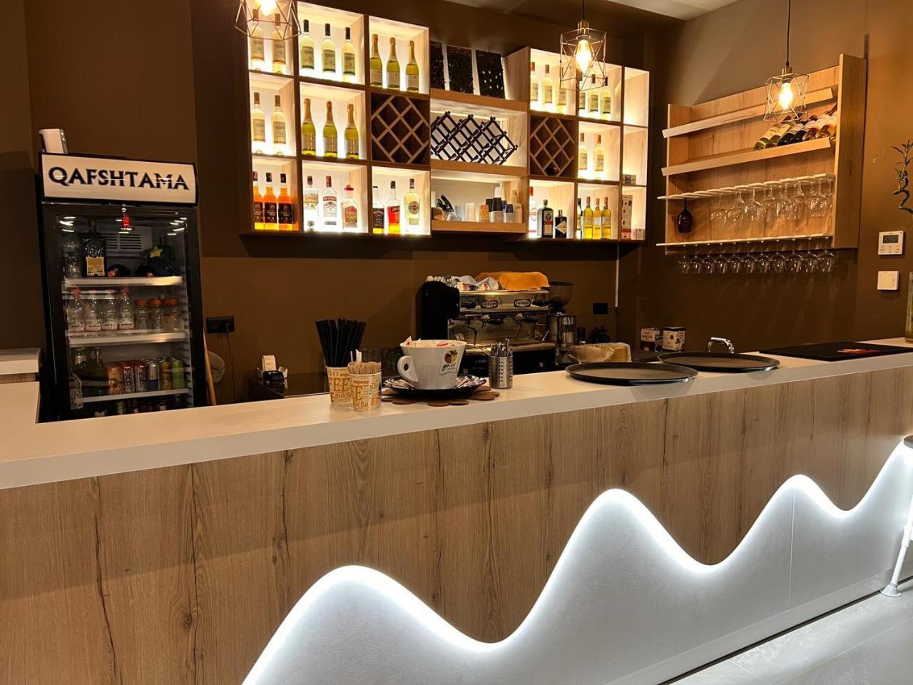 Kaan Hotel Radhima Kültér fotó