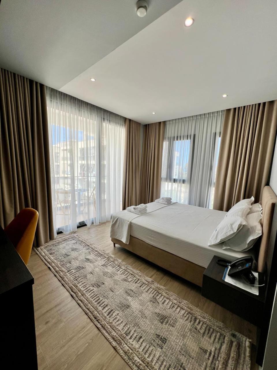 Kaan Hotel Radhima Kültér fotó